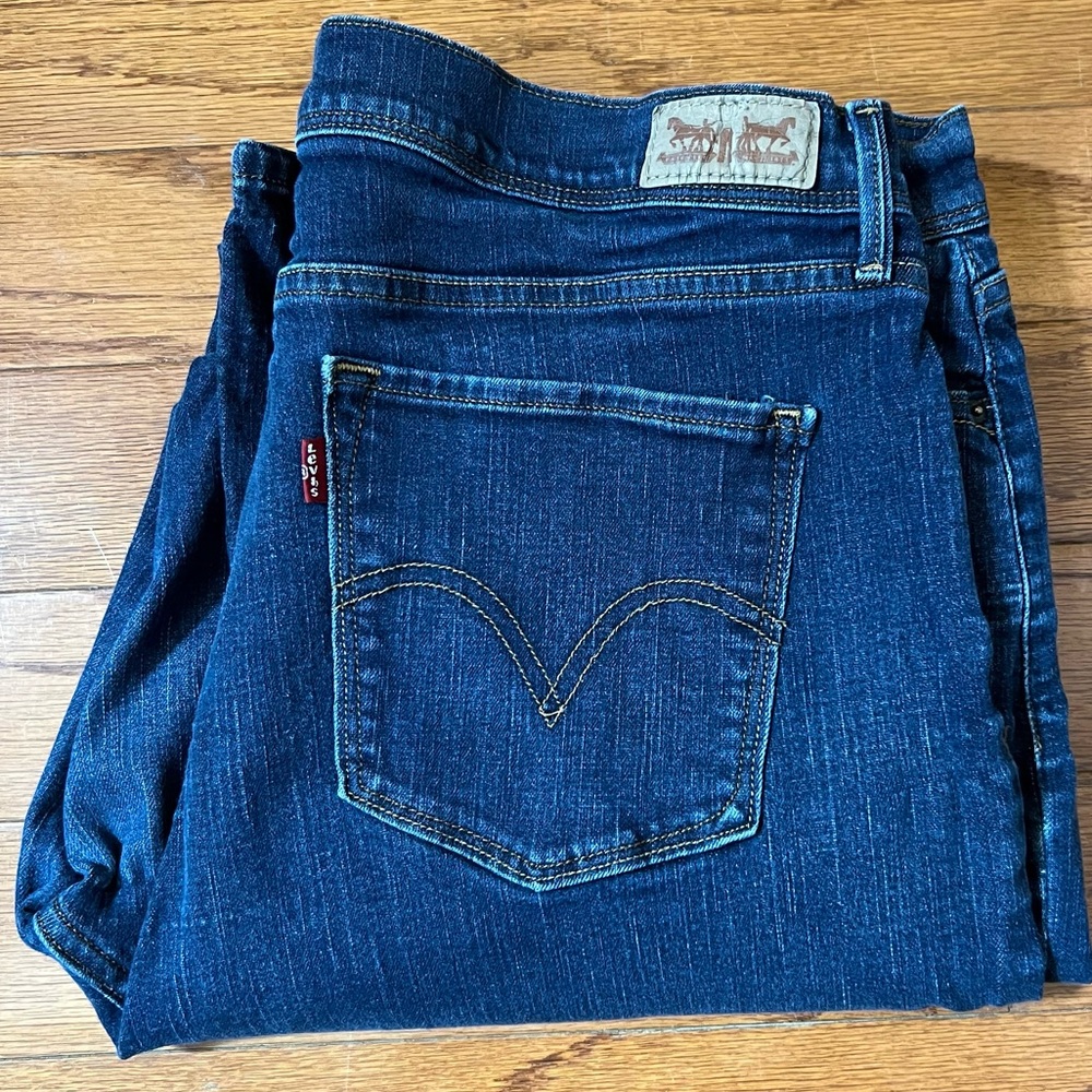 Levi’s Perfectly Slimming - 512 Boot Cut - size 16 (waist 33 length 32)